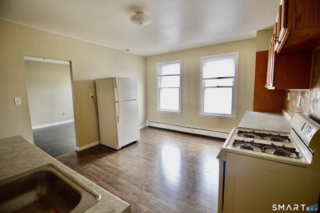 2343 Barnum Avenue - Photo 7
