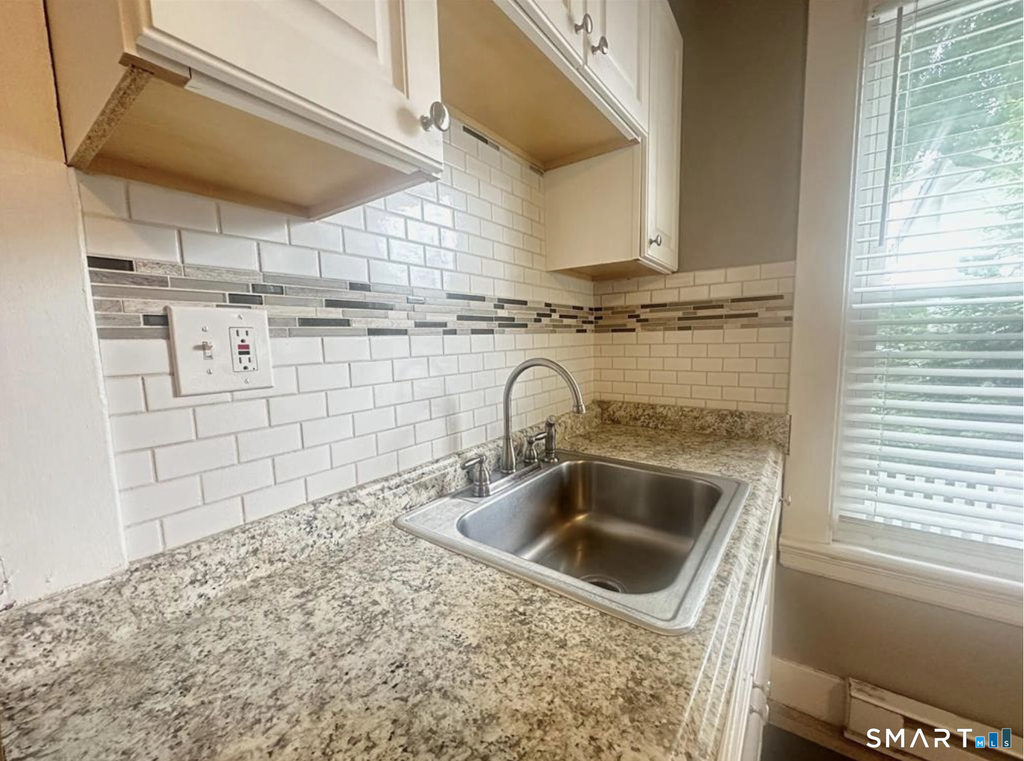 49 Dutton Street - Photo 2