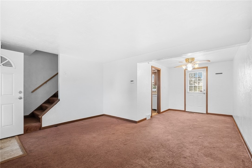 105 5th Ave - Photo 2