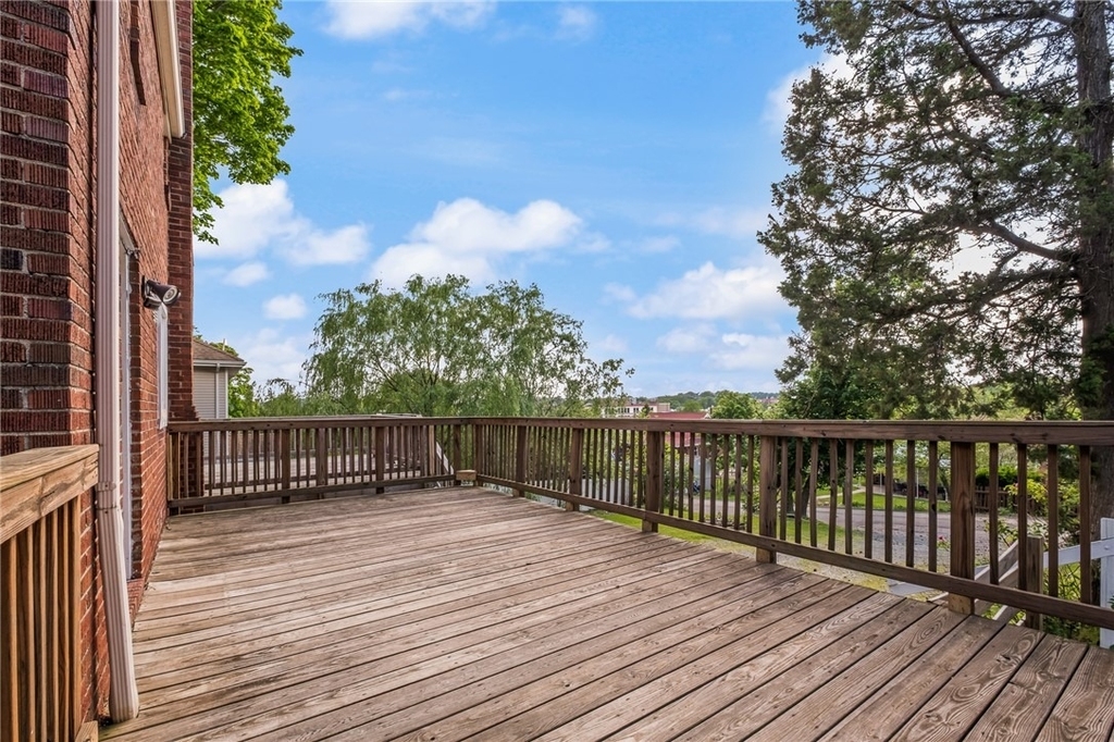 105 5th Ave - Photo 11