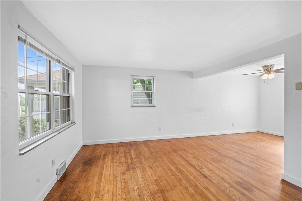 103 5th Ave - Photo 2