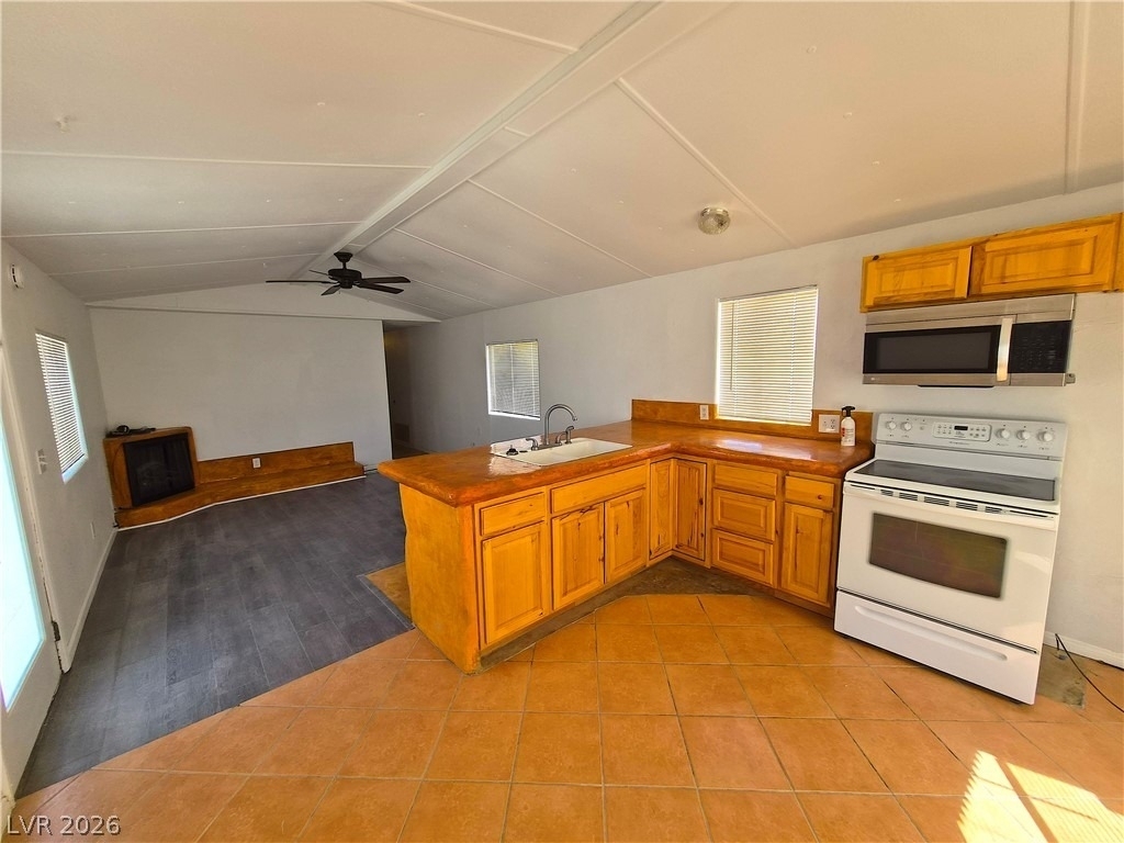950 Black Street - Photo 3