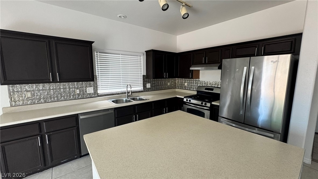 1013 Malibu Sands Avenue - Photo 7