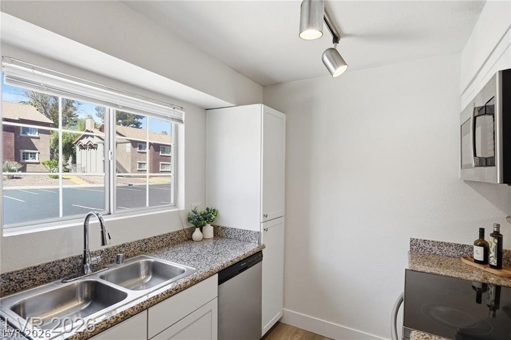 2750 S Durango Drive - Photo 3