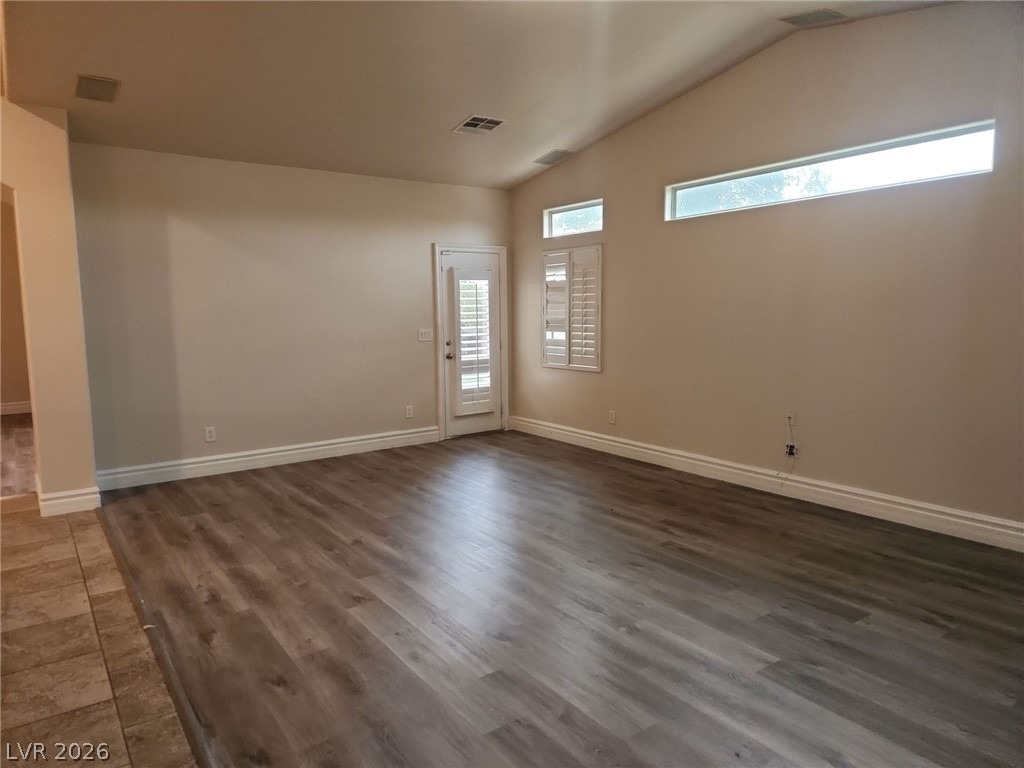 9664 Tapestry Pine Street - Photo 7