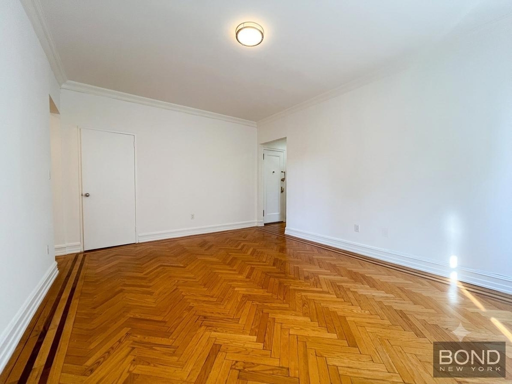 200 Riverside Drive - Photo 1