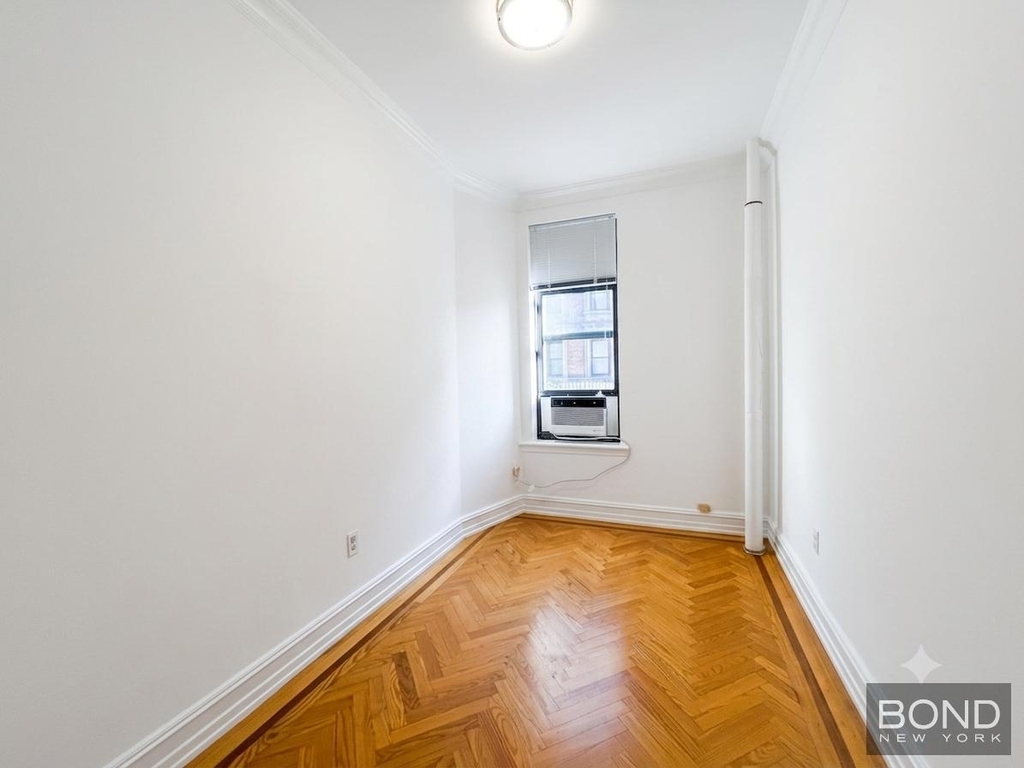 200 Riverside Drive - Photo 7