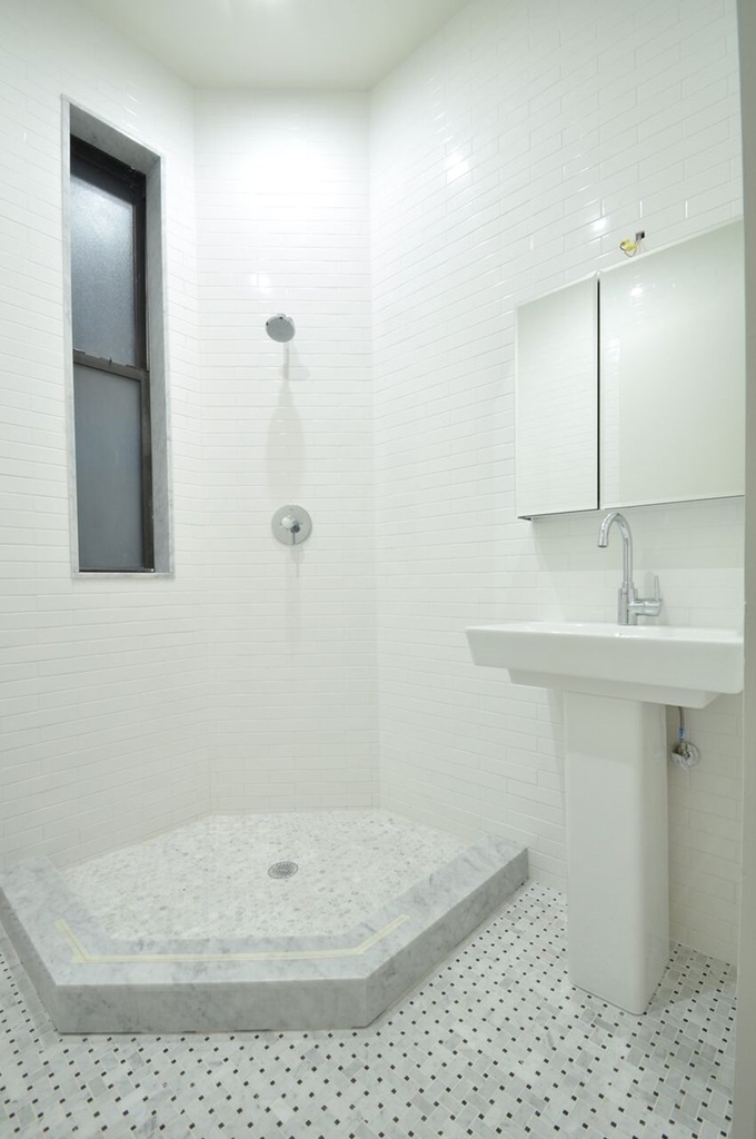 121 Madison Avenue - Photo 3