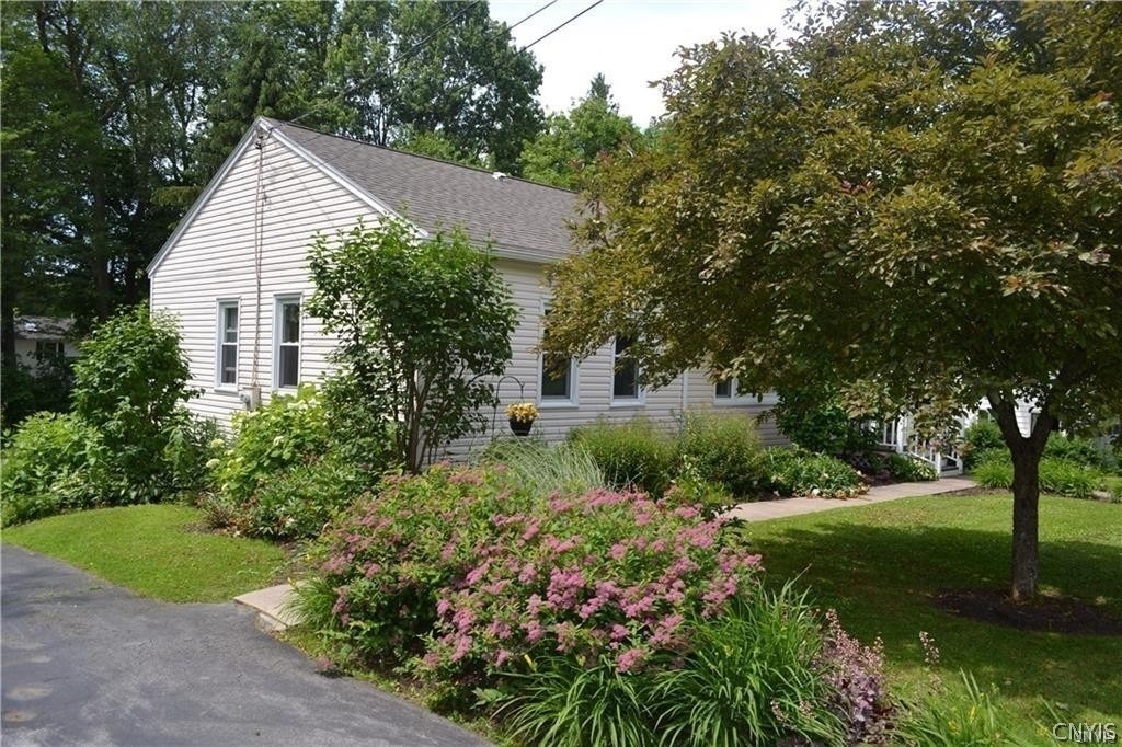 18 E Austin Street - Photo 2