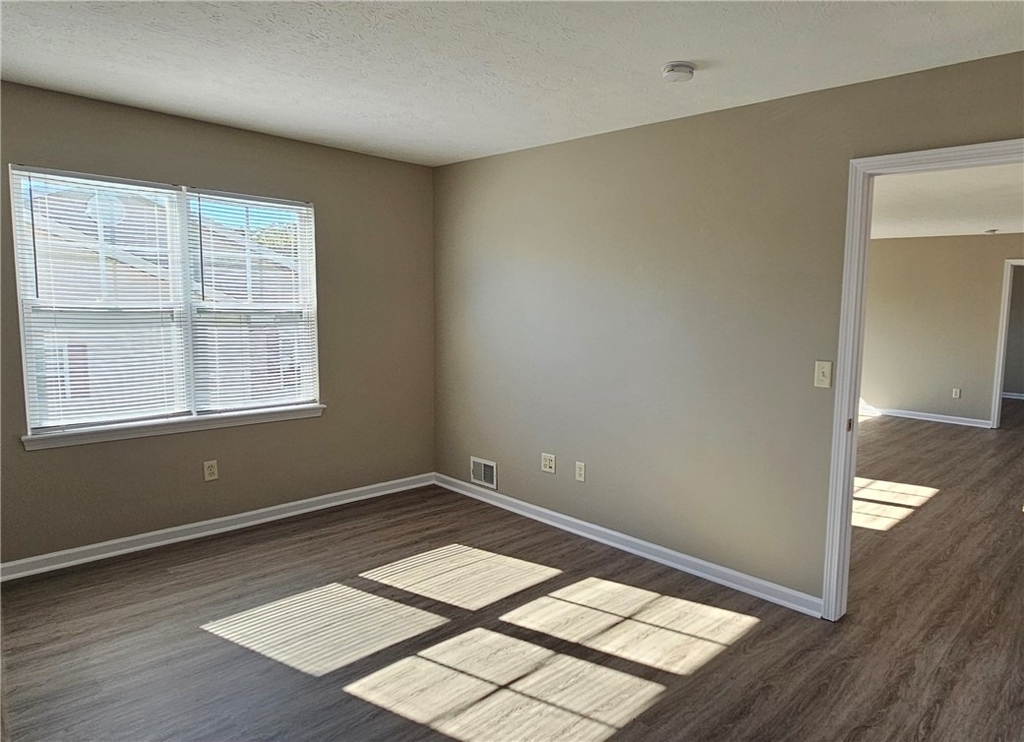 1609 Hill Park Court - Photo 4