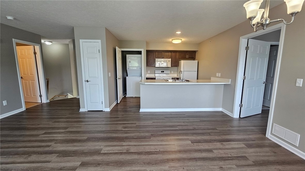 1609 Hill Park Court - Photo 31