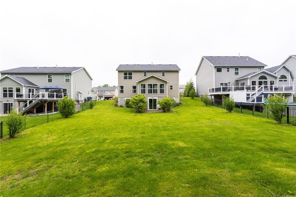 83 Southend - Photo 19