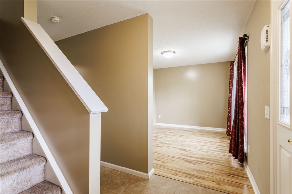 83 Southend - Photo 3
