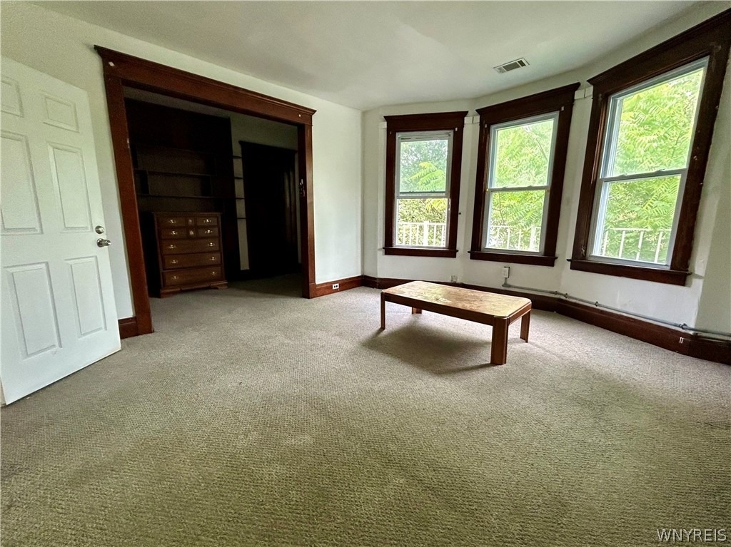 59 Lisbon Avenue - Photo 2