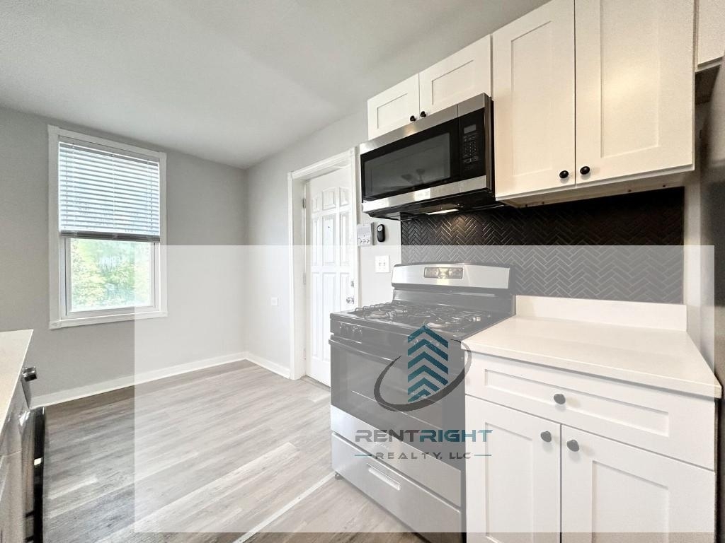 1849 W Augusta Blvd - Photo 2