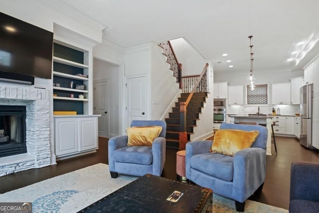 175 Sampson Street - Photo 3