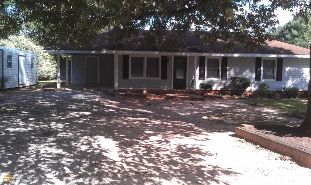 565 Womack Road - Photo 0
