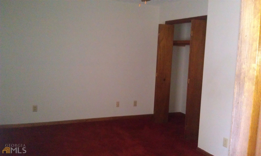 565 Womack Road - Photo 3