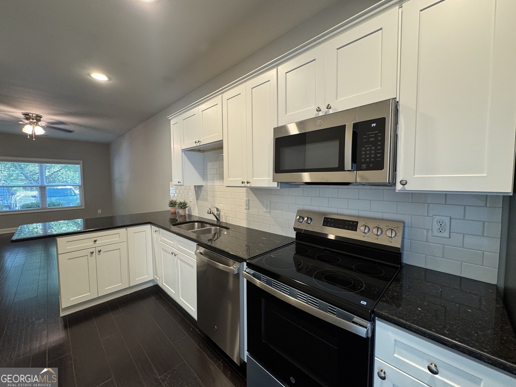 1270 Binghampton Circle - Photo 5