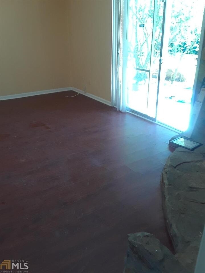 10527 Thrasher Road - Photo 32