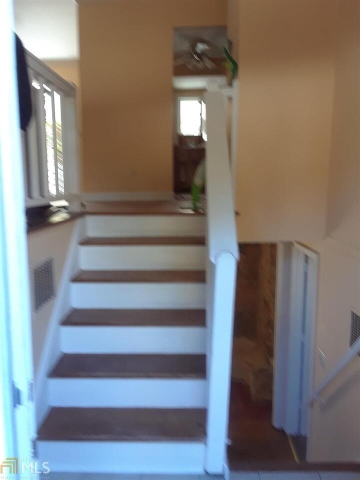 10527 Thrasher Road - Photo 16