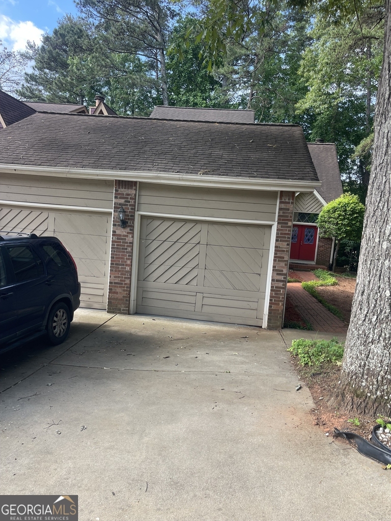 5035 Highland Hills Parkway Parkway - Photo 2