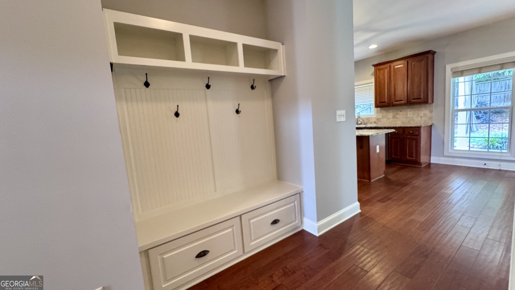 323 Evesham Avenue - Photo 9