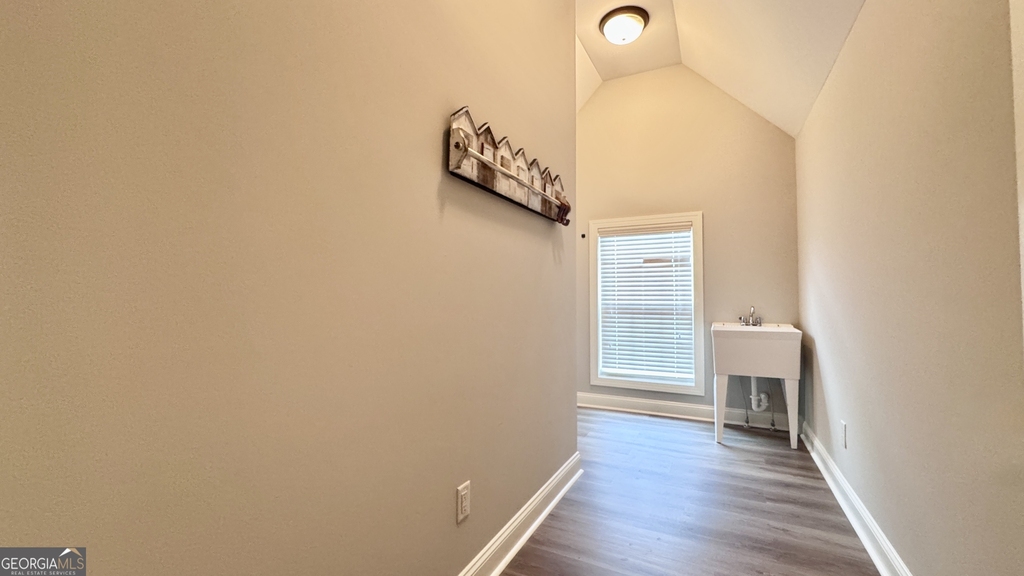 323 Evesham Avenue - Photo 28