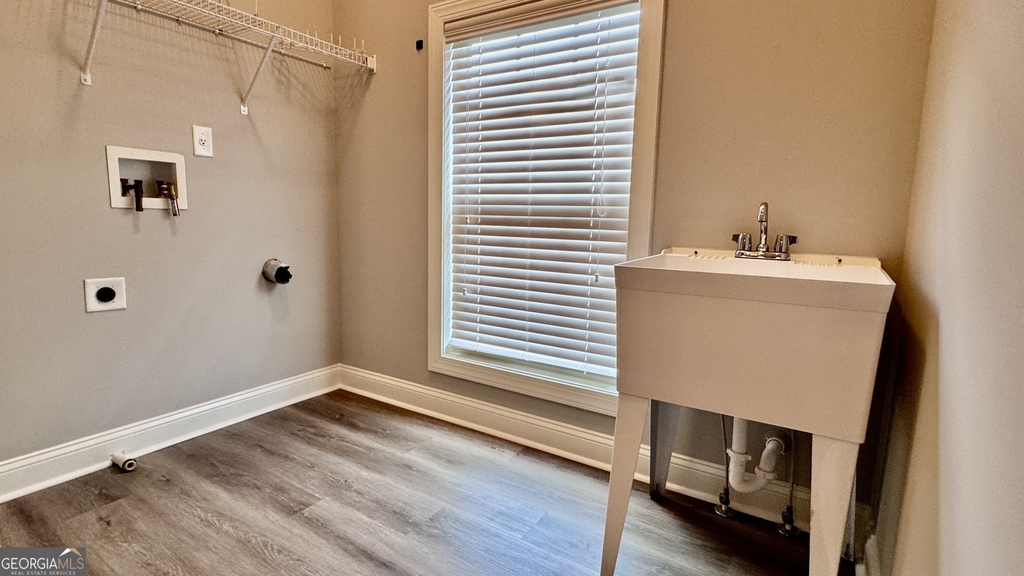 323 Evesham Avenue - Photo 27