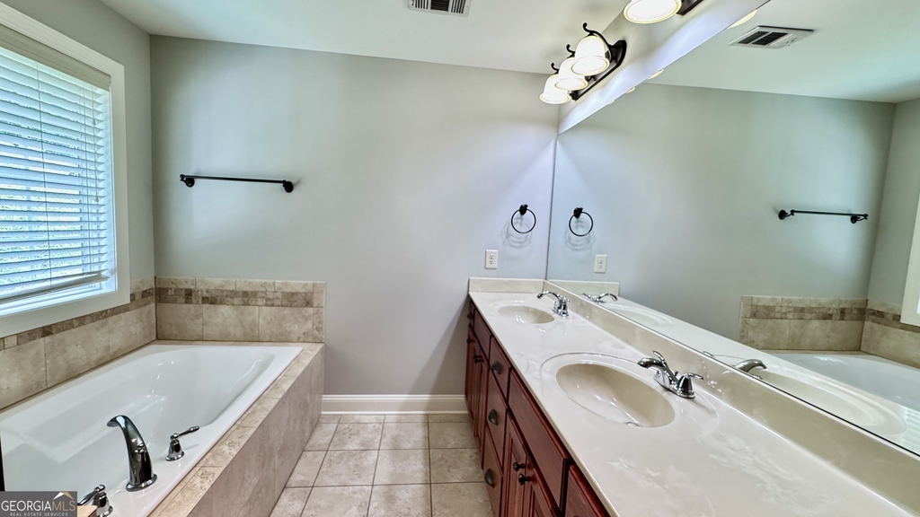 323 Evesham Avenue - Photo 24