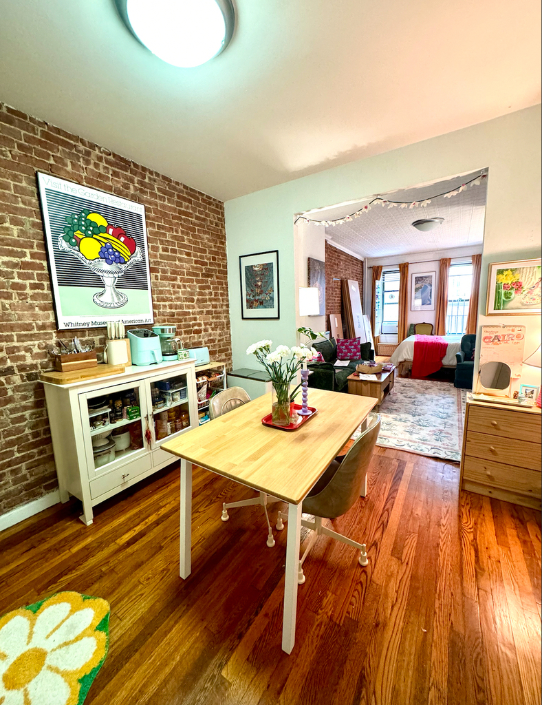 1748 1st Avenue - Photo 2
