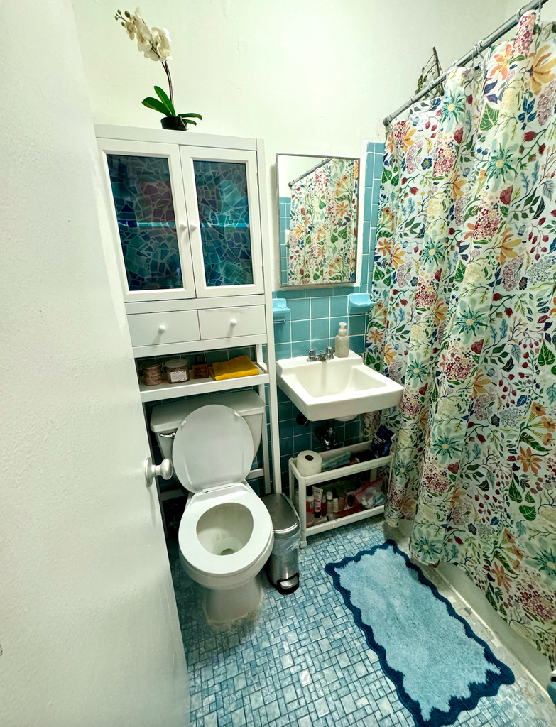 1748 1st Avenue - Photo 3