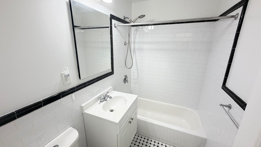 79-25 150th Street - Photo 12