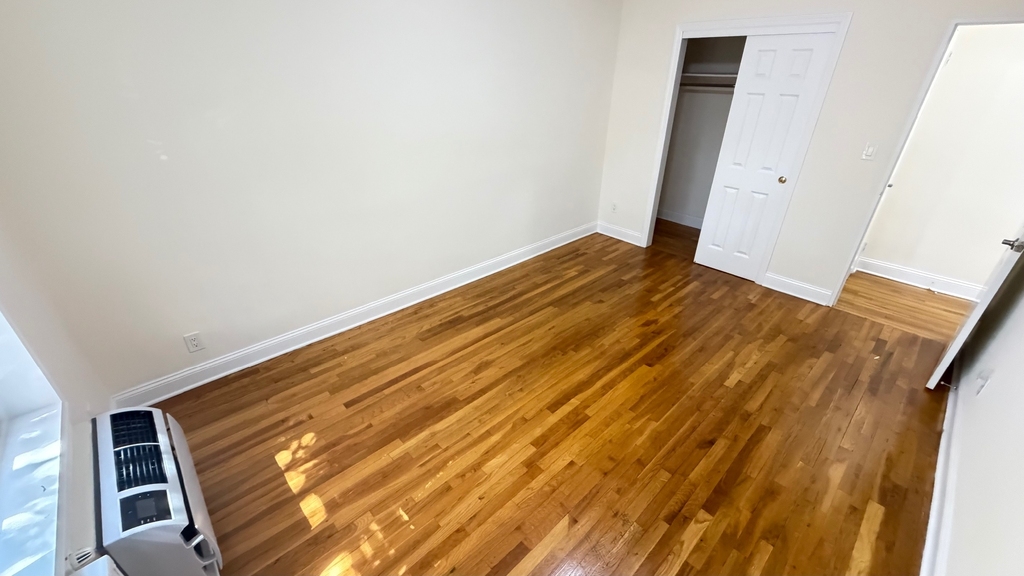 79-25 150th Street - Photo 19