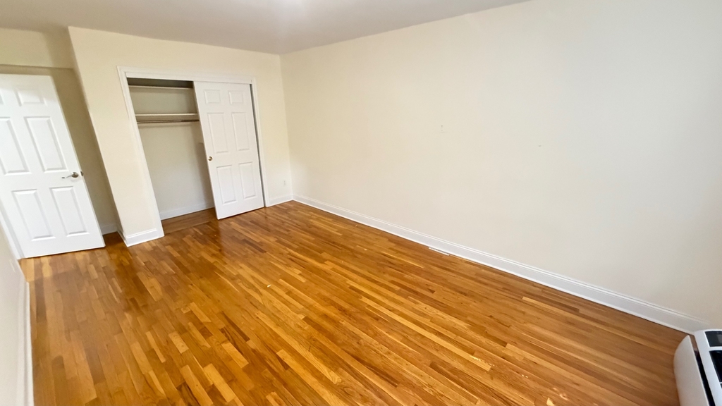 79-25 150th Street - Photo 14