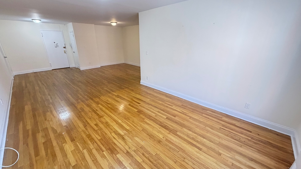79-25 150th Street - Photo 4