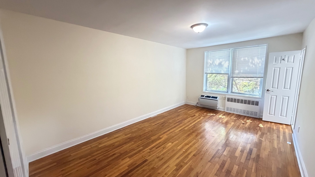 79-25 150th Street - Photo 13