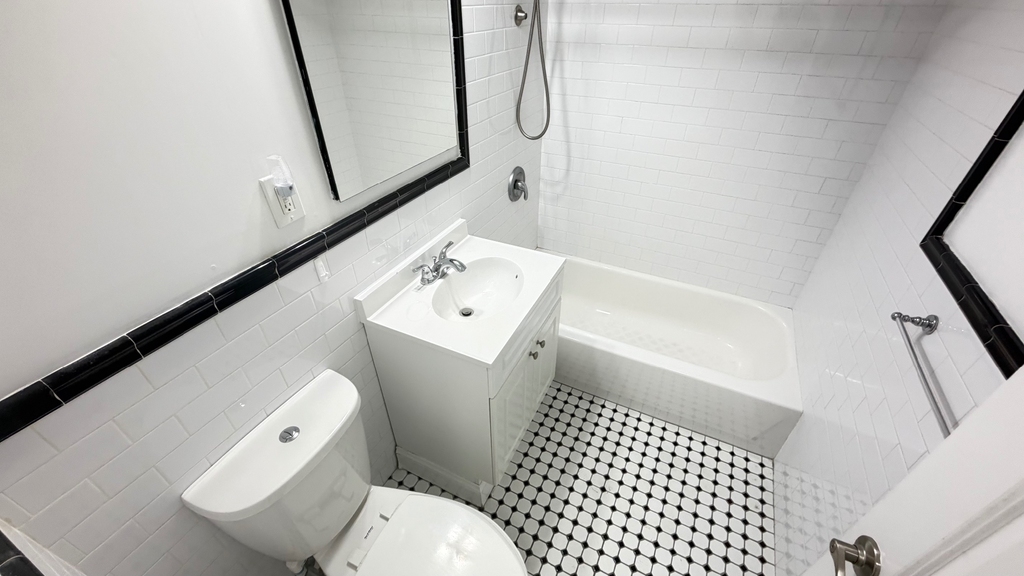 79-25 150th Street - Photo 11