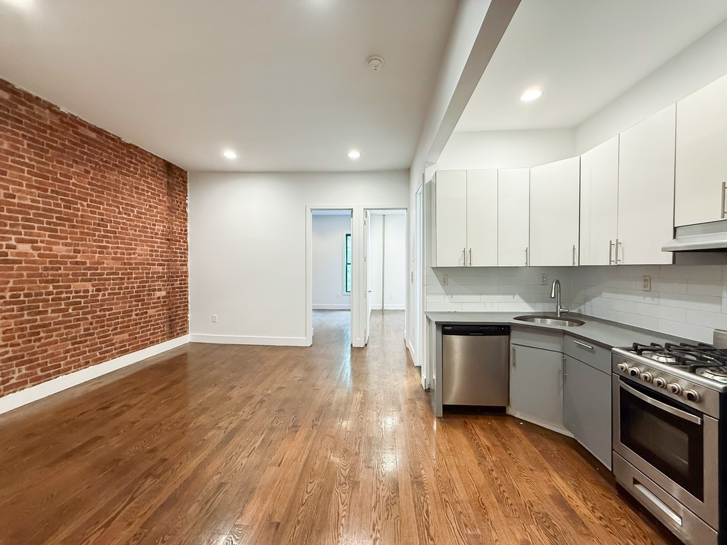1047 Bedford Avenue - Photo 3