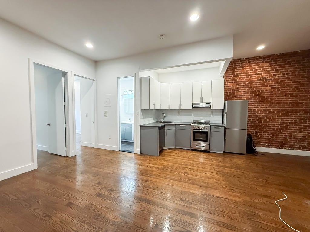 1047 Bedford Avenue - Photo 5