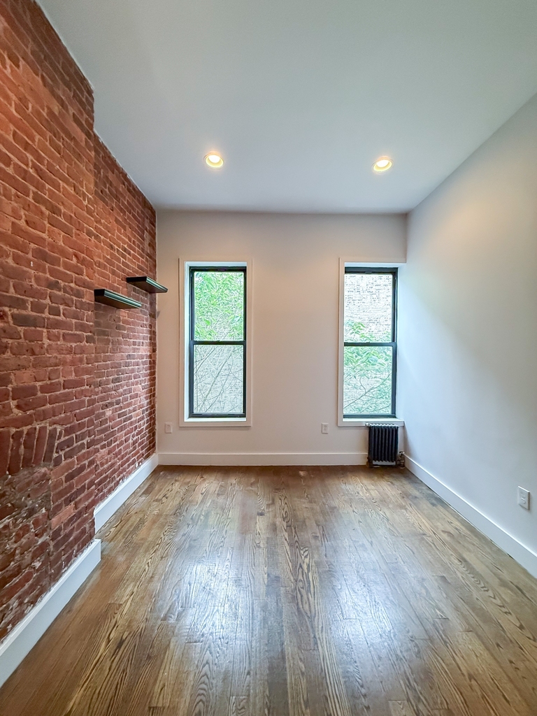 1047 Bedford Avenue - Photo 8
