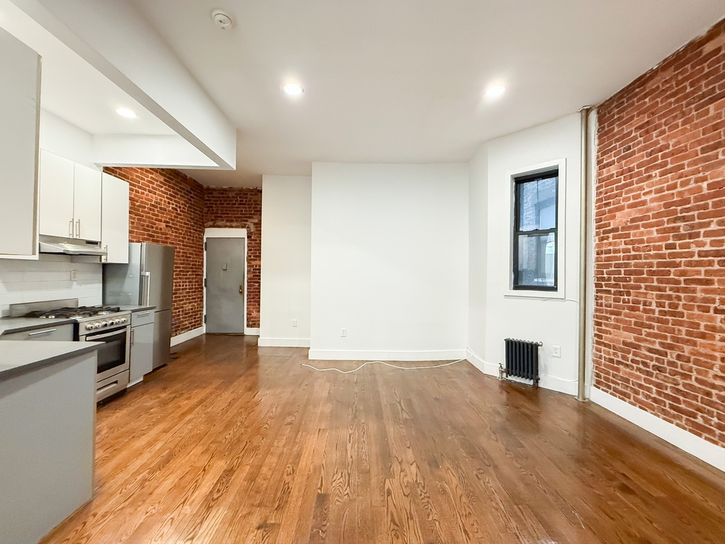 1047 Bedford Avenue - Photo 2