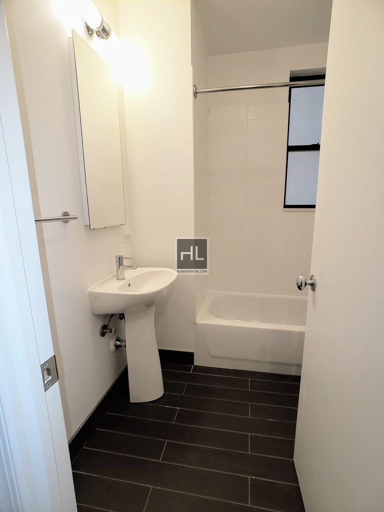 West 91st Street - Photo 1