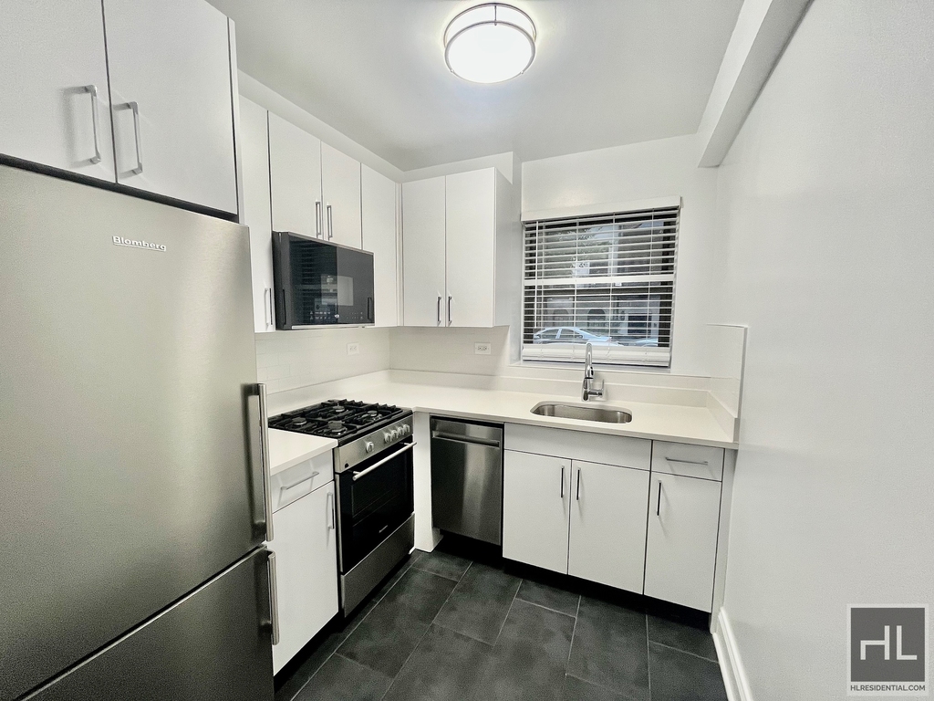 Beekman Place - Photo 1