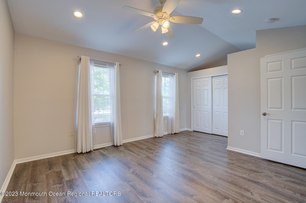 16 Gloucester Court - Photo 12