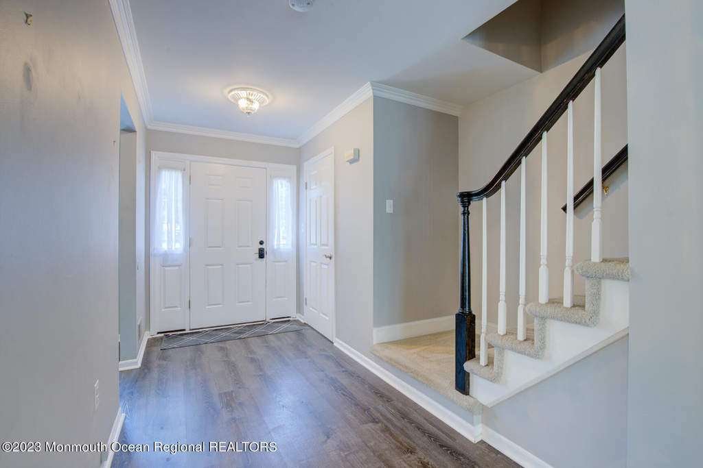 16 Gloucester Court - Photo 1