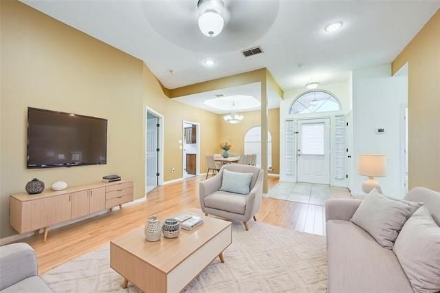 1136 Park Glen - Photo 3