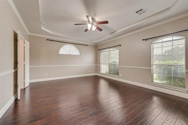 214 Sherwood Drive - Photo 2