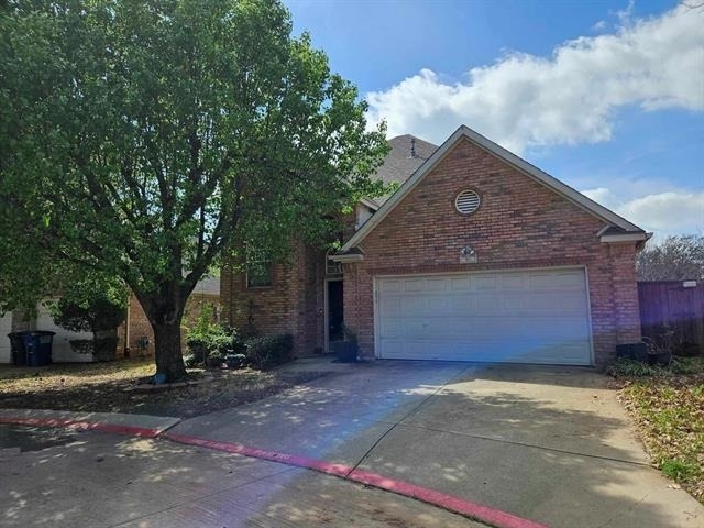 611 Ashbrook Court - Photo 0