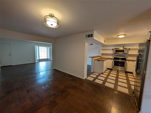 4715 Skillman Street - Photo 9